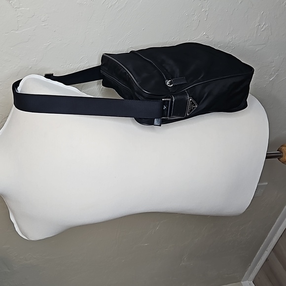 Authentic Prada Nero Tessuto Crossbody Bag - Picture 15 of 16